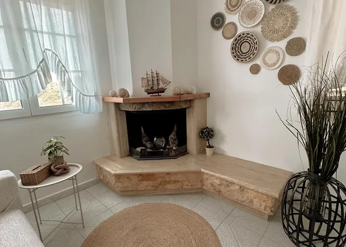 Evi * Amoliani