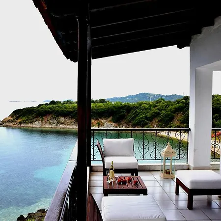 Evi * 阿莫利亚尼岛